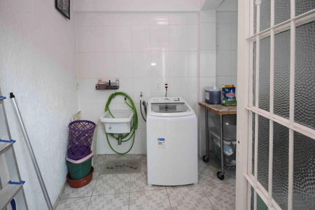 Casa à venda com 300m², 3 quartos e 2 vagas Casa à venda com 300m², 3 quartos e 2 vagasÁrea de Serviço