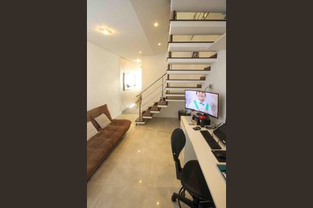 Casa à venda com 300m², 3 quartos e 2 vagas Casa à venda com 300m², 3 quartos e 2 vagasLavabo