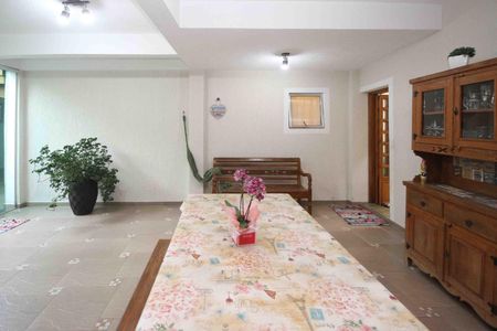 Casa à venda com 300m², 3 quartos e 2 vagas Casa à venda com 300m², 3 quartos e 2 vagasEspaço Gourmet