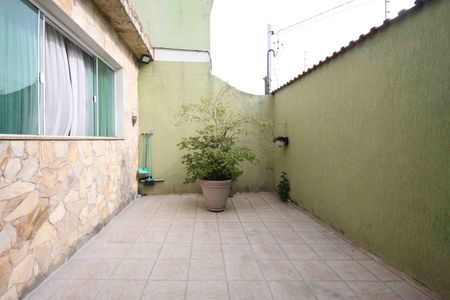 Casa à venda com 300m², 3 quartos e 2 vagas Casa à venda com 300m², 3 quartos e 2 vagasfrente da casa