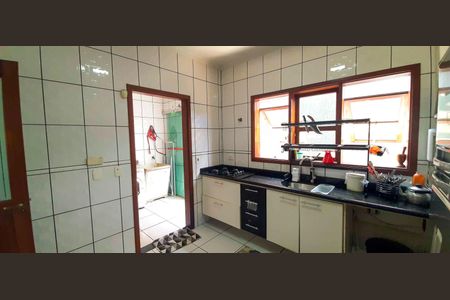 Casa à venda com 350m², 3 quartos e 2 vagas