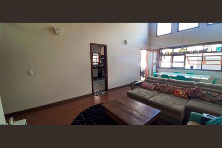 Casa à venda com 350m², 3 quartos e 2 vagas