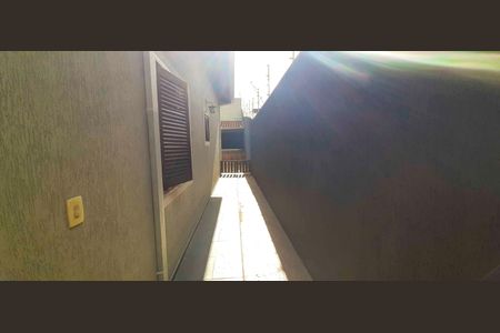 Casa à venda com 350m², 3 quartos e 2 vagas Casa à venda com 350m², 3 quartos e 2 vagasCorredor Externo