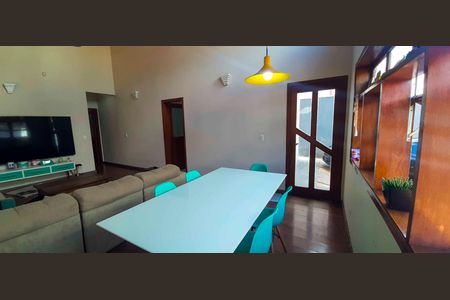 Casa à venda com 350m², 3 quartos e 2 vagas