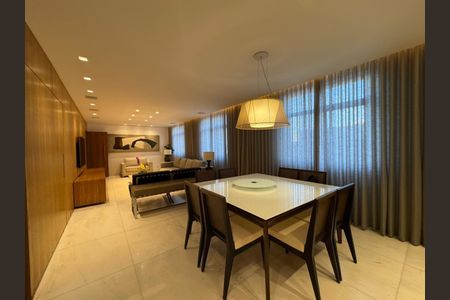 Apartamento à venda com 148m², 4 quartos e 2 vagas Apartamento à venda com 148m², 4 quartos e 2 vagasSala