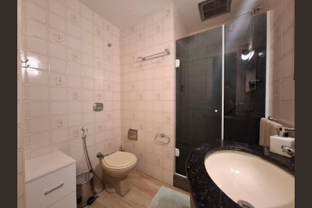 Apartamento à venda com 103m², 3 quartos e 1 vaga Apartamento à venda com 103m², 3 quartos e 1 vagaBanheiro