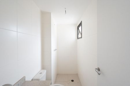 Apartamento à venda com 84m², 2 quartos e 1 vaga Apartamento à venda com 84m², 2 quartos e 1 vagaBanheiro Social