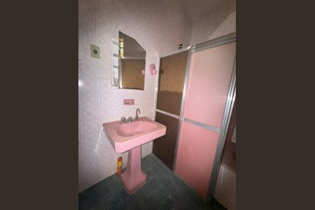 Banheiro Social de casa à venda com 3 quartos, 210m² em Santo Andre, Belo Horizonte