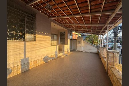 Casa à venda com 3 quartos, 210m² em Santo Andre, Belo Horizonte