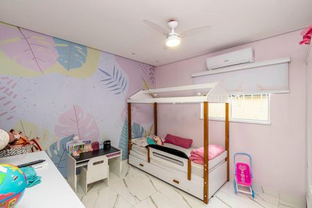 Casa à venda com 400m², 5 quartos e 2 vagas Casa à venda com 400m², 5 quartos e 2 vagasQuarto 3