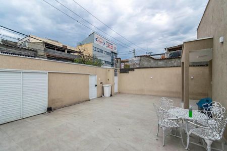 Casa à venda com 400m², 5 quartos e 2 vagas Casa à venda com 400m², 5 quartos e 2 vagasVaranda e Garagem