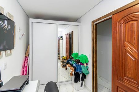 Casa à venda com 400m², 5 quartos e 2 vagas Casa à venda com 400m², 5 quartos e 2 vagasQuarto 4