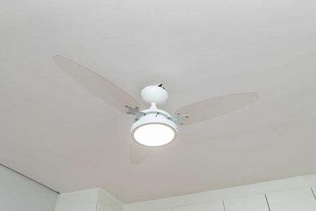 Casa à venda com 400m², 5 quartos e 2 vagas Casa à venda com 400m², 5 quartos e 2 vagasQuarto 5 Suíte