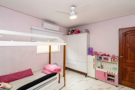 Casa à venda com 400m², 5 quartos e 2 vagas Casa à venda com 400m², 5 quartos e 2 vagasQuarto 3