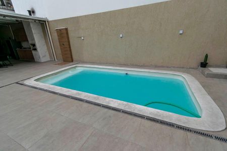 Casa à venda com 400m², 5 quartos e 2 vagas Casa à venda com 400m², 5 quartos e 2 vagasÁrea da piscina