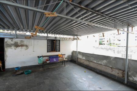 Apartamento à venda com 124m², 2 quartos e 1 vaga Apartamento à venda com 124m², 2 quartos e 1 vagaTerraço