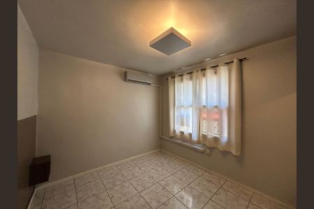 Quarto 2 de apartamento para alugar com 2 quartos, 50m² em Centro, São Leopoldo
