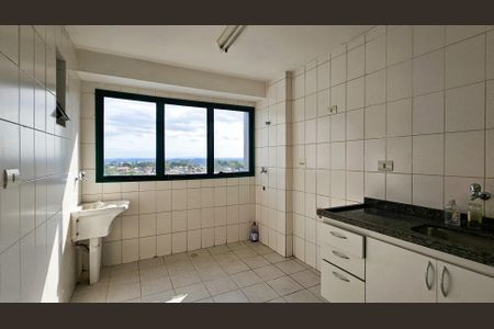 Cozinha de apartamento para alugar com 3 quartos, 71m² em Interlagos, São Paulo