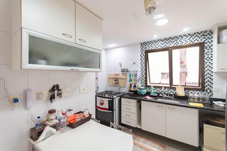 Apartamento à venda com 131m², 3 quartos e 2 vagasCozinha