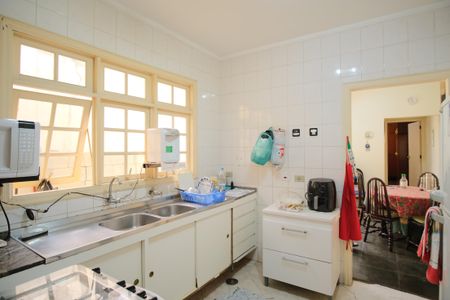 Casa à venda com 286m², 4 quartos e 4 vagasCozinha