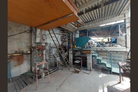 Casa à venda com 286m², 4 quartos e 4 vagas Casa à venda com 286m², 4 quartos e 4 vagasoficina