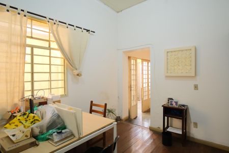 Casa à venda com 286m², 4 quartos e 4 vagasQuarto 2