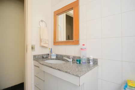 Casa à venda com 286m², 4 quartos e 4 vagasBanheiro Social