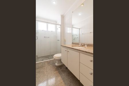 Apartamento para alugar com 118m², 3 quartos e 3 vagas Apartamento para alugar com 118m², 3 quartos e 3 vagasBanheiro Corredor