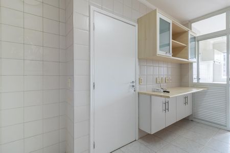 Apartamento para alugar com 118m², 3 quartos e 3 vagas Apartamento para alugar com 118m², 3 quartos e 3 vagasCozinha