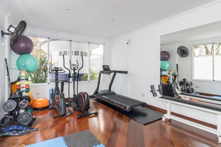 Apartamento para alugar com 118m², 3 quartos e 3 vagas Apartamento para alugar com 118m², 3 quartos e 3 vagasÁrea comum - Academia