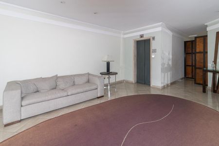 Apartamento para alugar com 118m², 3 quartos e 3 vagas Apartamento para alugar com 118m², 3 quartos e 3 vagasÁrea comum - HallSocial