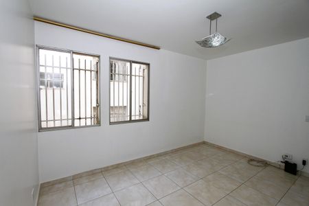 Sala de apartamento para alugar com 3 quartos, 57m² em Padre Eustáquio, Belo Horizonte