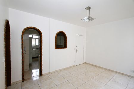 Sala de apartamento para alugar com 3 quartos, 57m² em Padre Eustáquio, Belo Horizonte