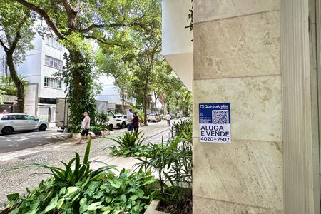 Apartamento à venda com 120m², 3 quartos e 1 vagaPlaquinha