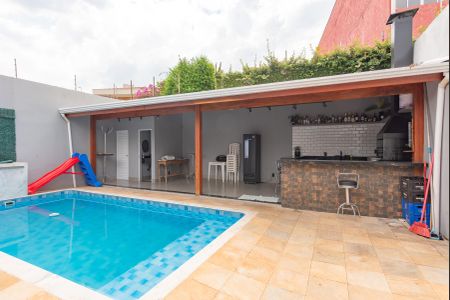 Casa à venda com 320m², 3 quartos e 6 vagasPiscina