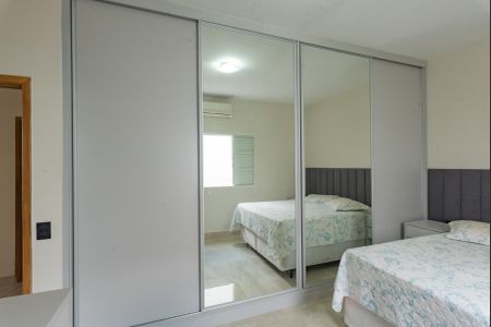 Casa à venda com 320m², 3 quartos e 6 vagasSuíte