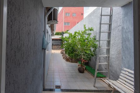 Casa à venda com 320m², 3 quartos e 6 vagasQuintal