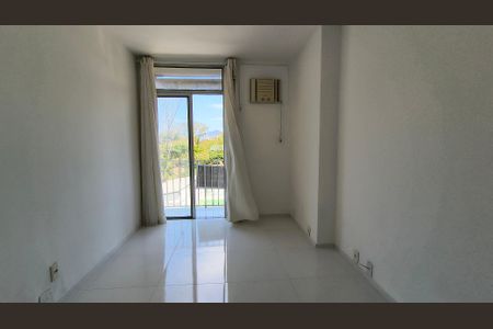 Sala de apartamento para alugar com 2 quartos, 58m² em Barra da Tijuca, Rio de Janeiro