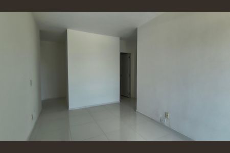 Sala de apartamento para alugar com 2 quartos, 58m² em Barra da Tijuca, Rio de Janeiro
