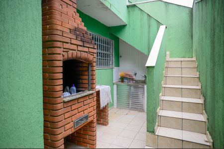 Casa à venda com 250m², 4 quartos e 2 vagas Casa à venda com 250m², 4 quartos e 2 vagasÁrea comum - Churrasqueira