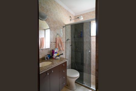 Casa à venda com 250m², 4 quartos e 2 vagas Casa à venda com 250m², 4 quartos e 2 vagasBanheiro Social