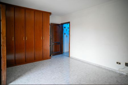 Casa à venda com 250m², 4 quartos e 2 vagas Casa à venda com 250m², 4 quartos e 2 vagasSuíte