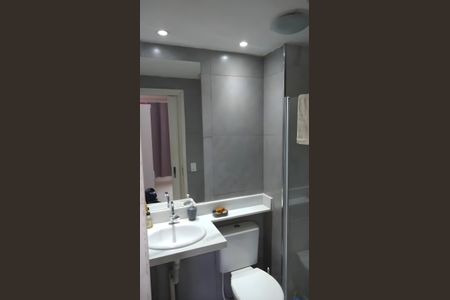 Banheiro de apartamento para alugar com 2 quartos, 50m² em Jardim Sao Francisco (Zona Leste), São Paulo