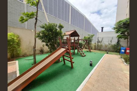 Apartamento para alugar com 32m², 2 quartos e sem vagaÁrea comum - Playground