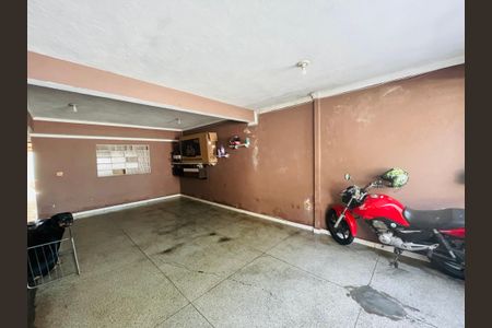 Casa à venda com 160m², 4 quartos e 2 vagasGaragem