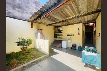 Casa à venda com 160m², 4 quartos e 2 vagasQuintal