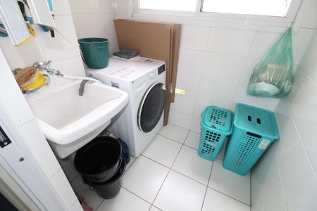 Apartamento para alugar com 65m², 3 quartos e 1 vagaÁrea de Serviço