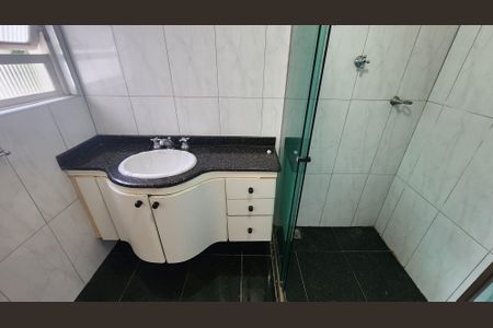 Casa para alugar com 200m², 3 quartos e 2 vagas Casa para alugar com 200m², 3 quartos e 2 vagasBanheiro da Suíte