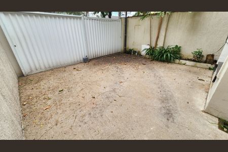 Casa para alugar com 200m², 3 quartos e 2 vagas Casa para alugar com 200m², 3 quartos e 2 vagasQuintal