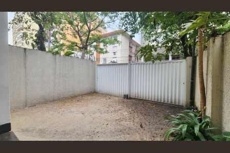 Casa para alugar com 200m², 3 quartos e 2 vagas Casa para alugar com 200m², 3 quartos e 2 vagasGaragem